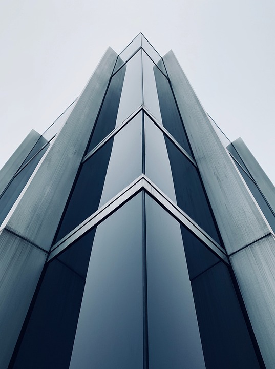 The Evolution of Leadership Styles in Modern Business Management The Evolution of Leadership Styles in Modern Business Management
